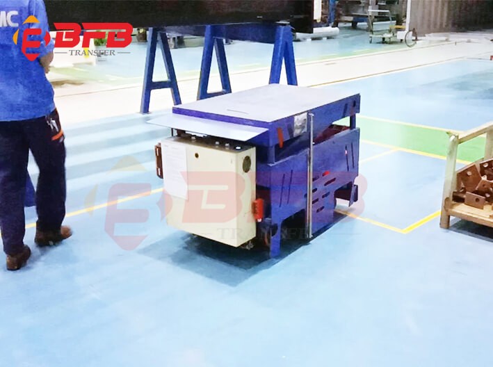 Trackless Transfer Cart For Vertical And Horizontal Movement